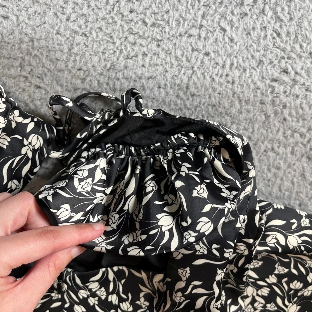 Lovers + Friends Size XS Dress Floral Print Puff Sleeve Square Neck Mini Black‎